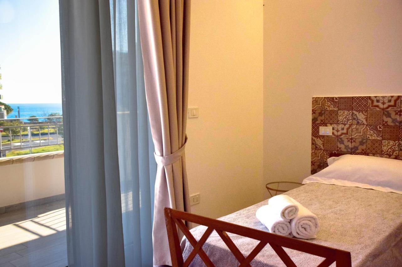Accomodati B&B Marina di Gioiosa Ionica Eksteriør bilde