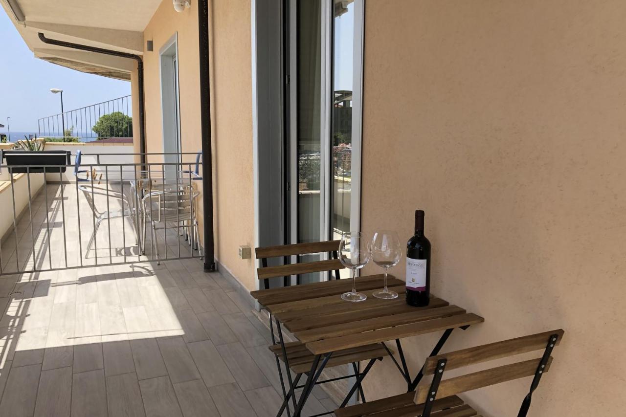 Accomodati B&B Marina di Gioiosa Ionica Eksteriør bilde